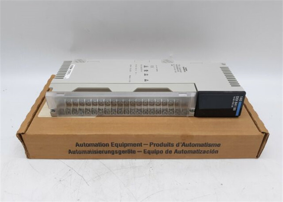 SCHNEIDER AUTOMATION Modicon Quantum PLC Module 140DDI84100 INPUT MODULE REV. 11.00 W
