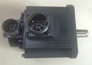 Mitsubishi  Industrial Servo Motor HC SERIES HC-SF52K 3.2A 126V 2000RPM 0.5KW