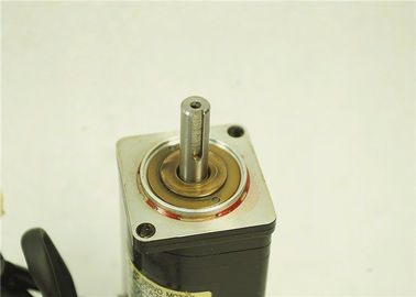 AVAILABLE YASKAWA Electric  AC SERVO MOTOR SGM-01A312 NEW In Box  200V  3000RPM