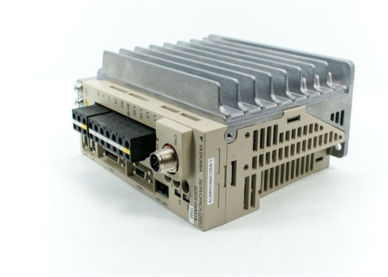 New Industrial  Yaskawa  Servo Drive Input 4.7A SGDS-04A31AY580 200-230V