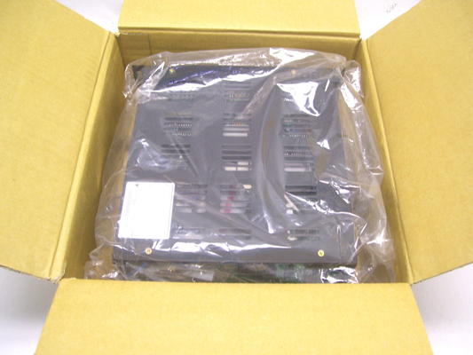 SORTIE SERVO de l'AMPLIFICATEUR 0-115V 3P 2.7A de YASKAWA CACR-HR02BAB11Y5, commande à C.A. nouvel original.