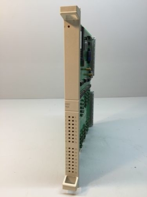 Nouvel original de 57160001-AAA DSDI 110A, panneau 32 ch d'entrée de Digital 24 volts continu, opto-isolant. événement-détection 32 (4 x 8) canaux.