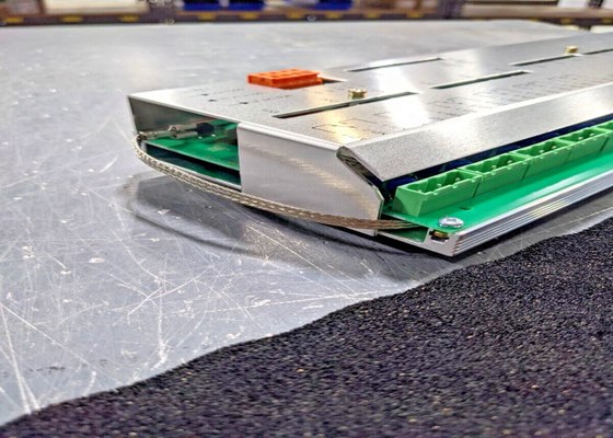 ABB UFC719AE01 Module de commande logique programmable 3BHB003041R0101, échange à chaud activé