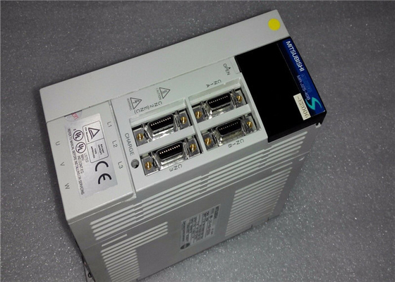 Amplificateur servo 10KHz Mitsubishi MR-J2S-40B-EE006 à C.A. 2KW